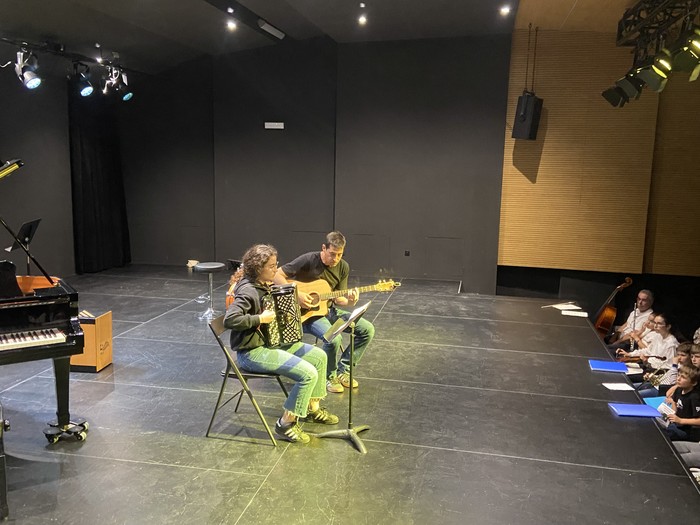Arrasate Musikalen aurrematrikula zabalik, eta familia-kontzertua ostiralean