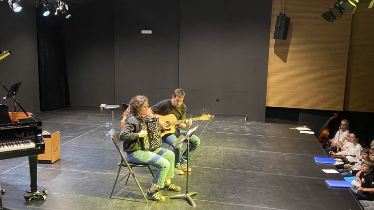 Arrasate Musikalen aurrematrikula zabalik, eta familia-kontzertua ostiralean