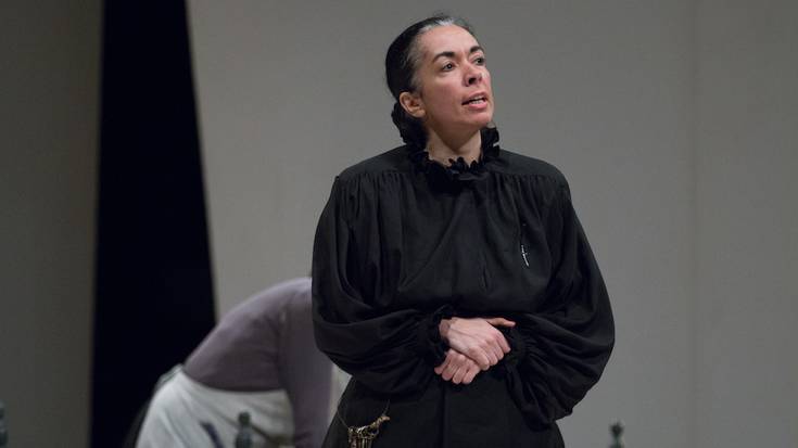 'La Casa de Bernarda Alba' eskaini zuten atzo Arrasaten eta gaur Oñatiko Santa Ana aretoan egongo dira