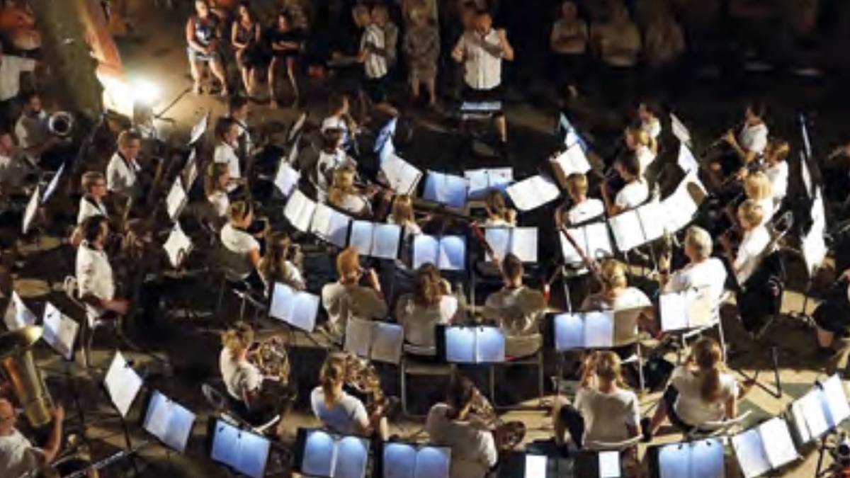 Adhoc Vakantiorkest kontzertu-orkestra berezia Bergaran