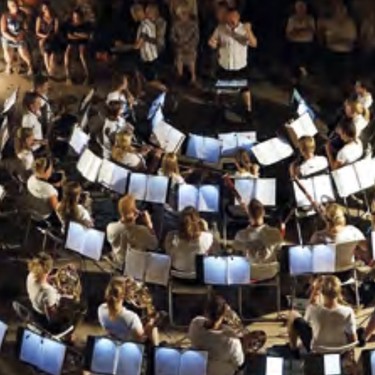 Adhoc Vakantieorkest, kalejira eta kontzertua