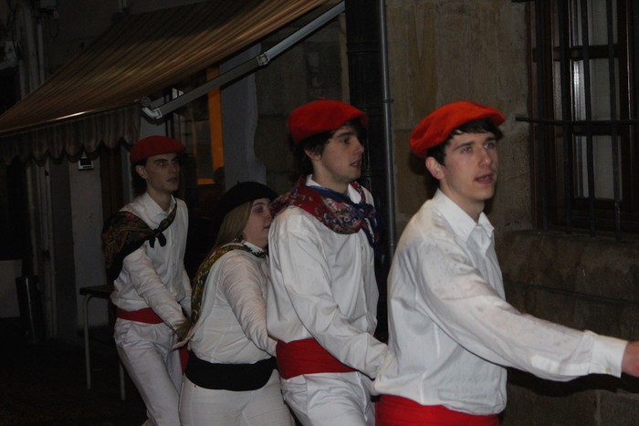 Euripean, baina bikain egin dituzte dantzak aurtengo kintoek - 6