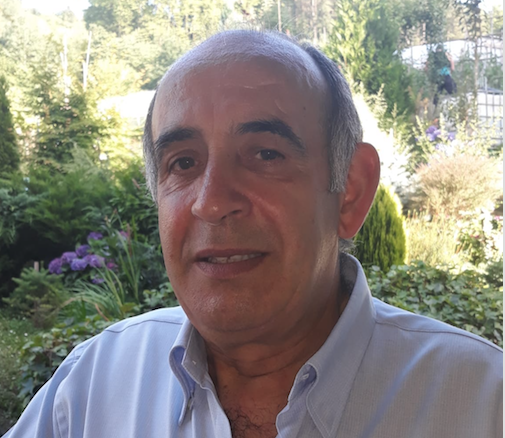 Luis Calvo: "Oñatin hostopilezko gozoak eta pastak saldu ditut gehien"