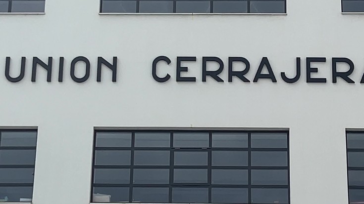 Union Cerrajerako adarrak jo du berriro
