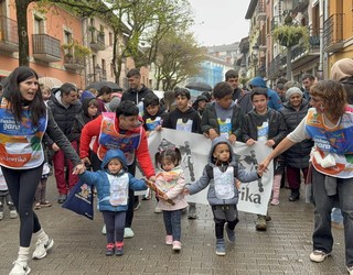 Euria ez da oztopo izan txikienek euskararen alde korrika egiteko