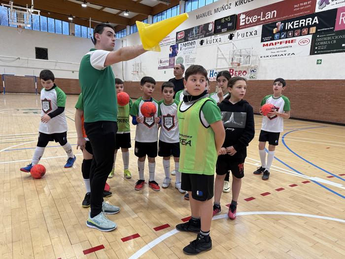 Debagoiena Futsal kanpuseko izen-ematea zabalik dago