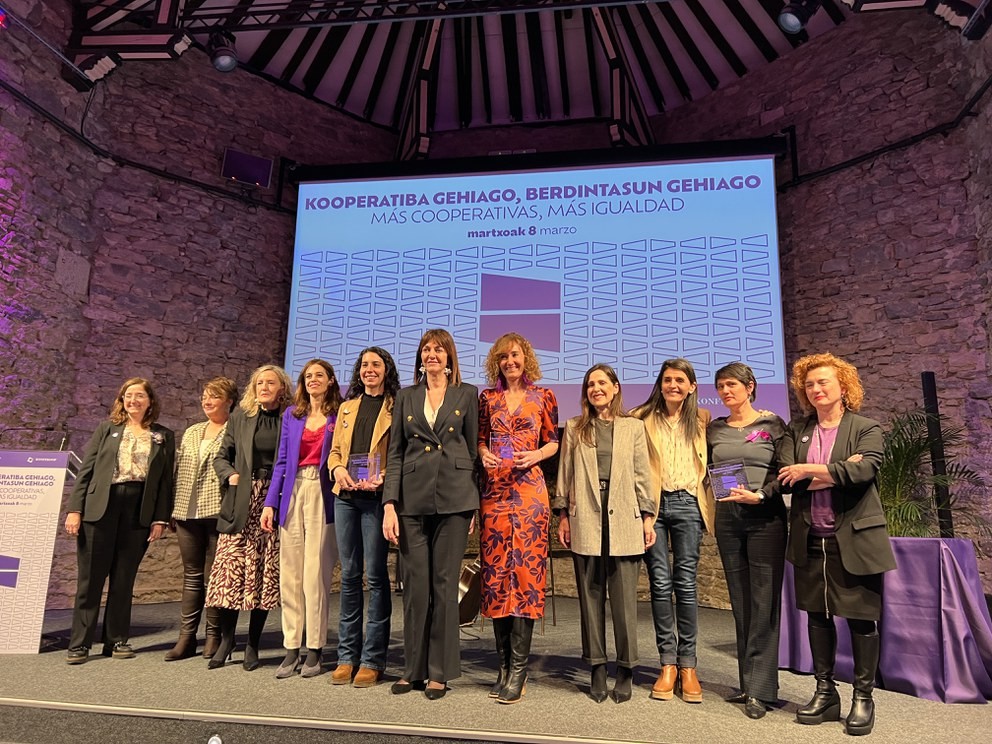 Leire Mugerza saritu dute berdintasunaren alde egindako lanarengatik
