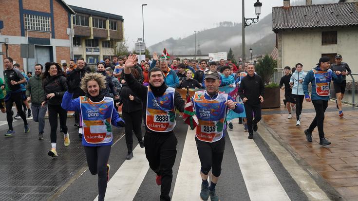 Goienakideen lekukoa aldapan gora eroan dute Antzuolan