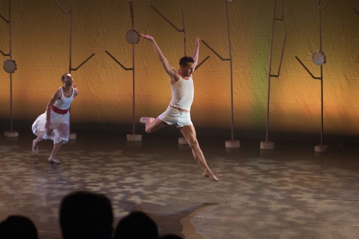 Maurizia pandero jolearen historia ezagutu dute dantzaren bitartez bergararrek - 8