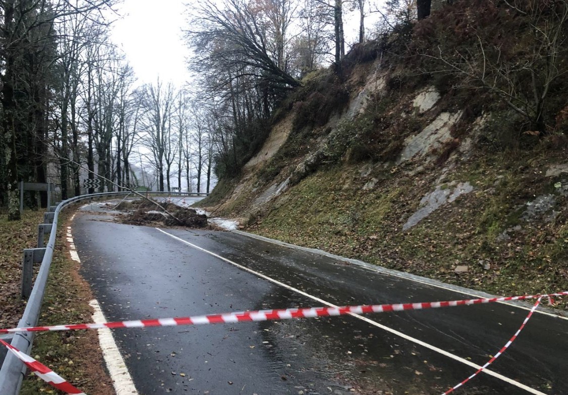 Kontu handiz gidatu behar da; arazoak daude bai Eibarrerako errepidean bai Elorriorakoan