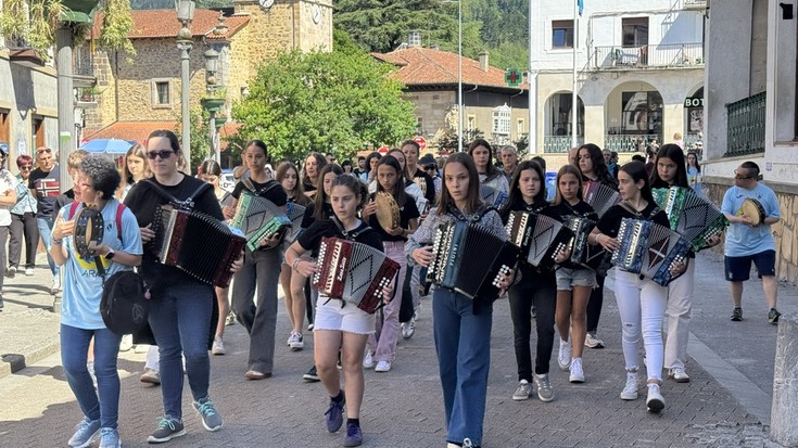Debagoieneko Trikitixa Eguneko argazkiak