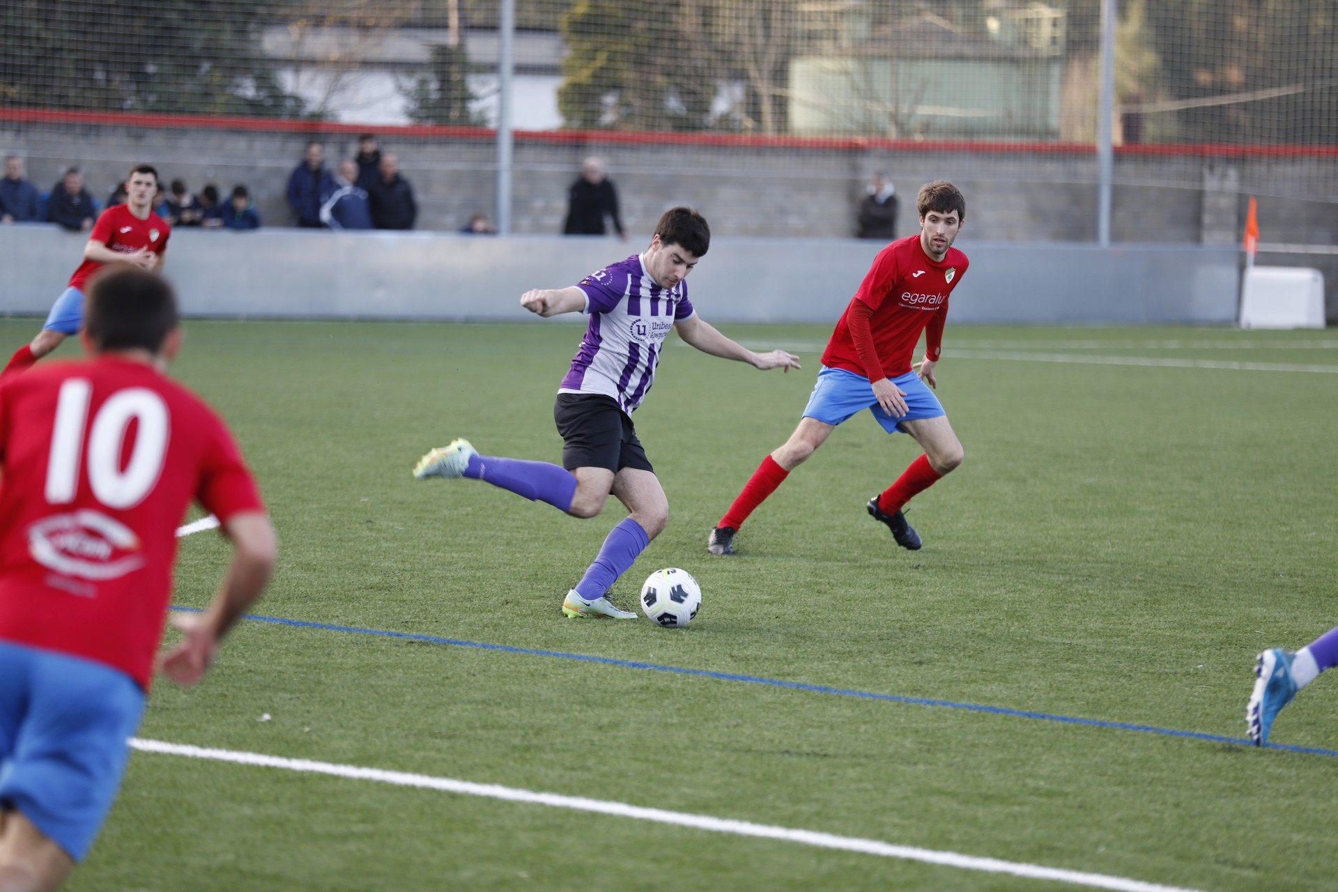 Funtsezko hiru puntu Mondrarentzat, derbi borrokatuan (0-1)