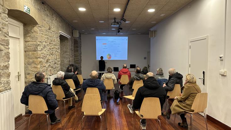 Etxebizitzaren auziaren inkesten emaitzen inguruan hausnartu dute Antzuolan