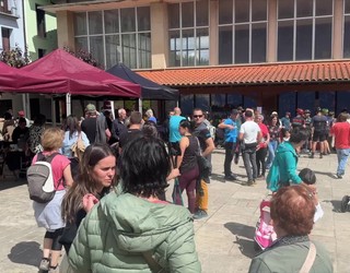 Bertako produktuez, musikaz eta bisita gidatuez osatuta egon da Gatz Eguna