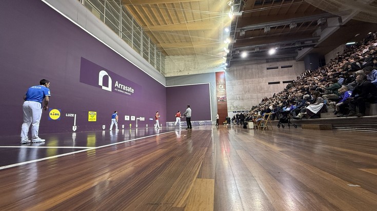 Zaletuek etengabe animatu dute santamasetako pilota partidan