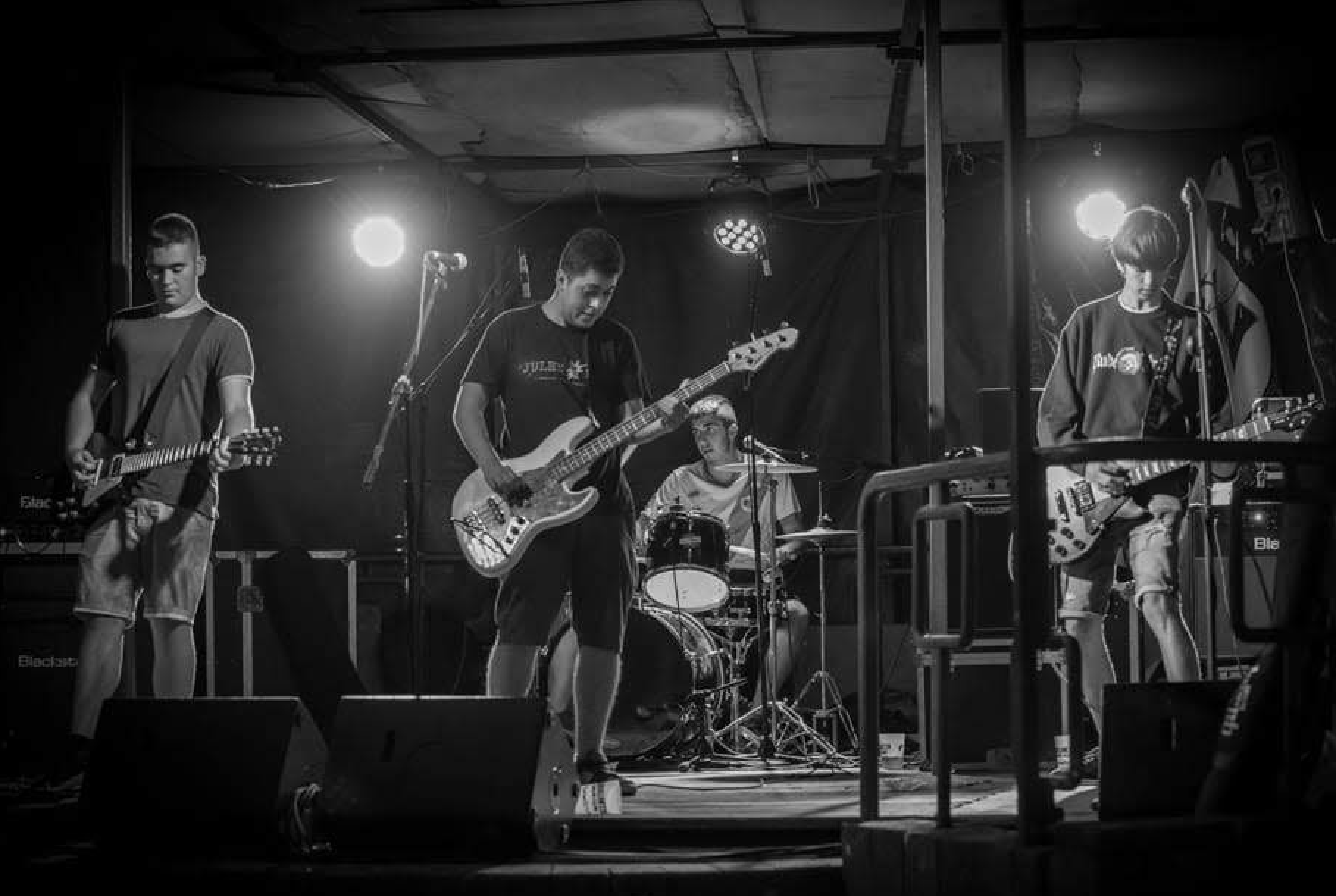 Punk-rock eszenaren desertuan, oasi txiki bat