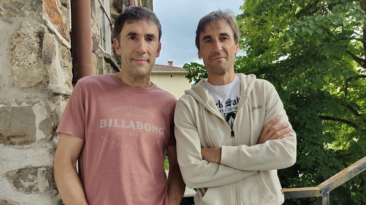 Rock alternatibo doinuekin jantzitako Dear Flakutxo taldearen kantu berriak, sarean