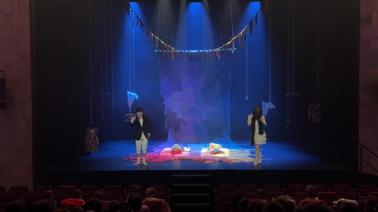 Ikusmina piztu du 'Bizitzaren Karnabala' antzerki musikalak Seminarixoan