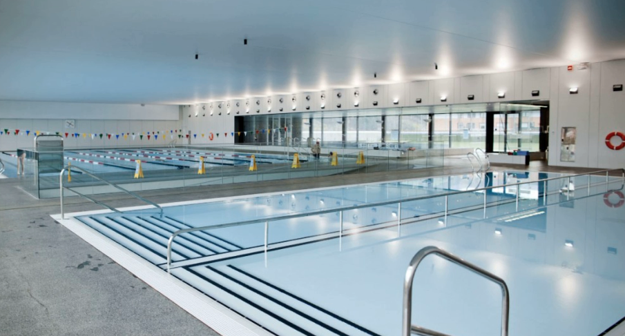 Legionellaren aurkako tratamendua emateko igerilekua eta spa gunea itxita gaur