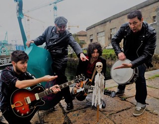 Los Wavy Gravies-en txanda da Berumugan