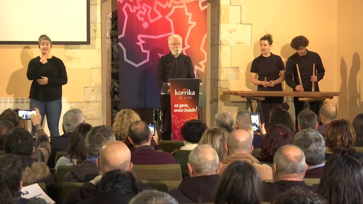 Euskararen "pizkunde berri baten unea" dela aldarrikatu dute Korrikaren 45. urteurrenean, Oñatin