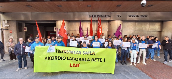 Aranzadi eta Txantxiku Ikastoletan itxialdiak egingo dituzte Hezkuntza Sailak lan-akordioa bete dezan exijitzeko