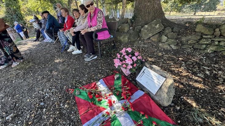 Luciano Arkauz Iturberen omenaldiko argazkiak