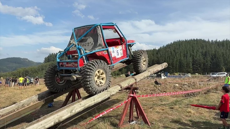 Motor hotsak itzuli dira Apotzagako trialera