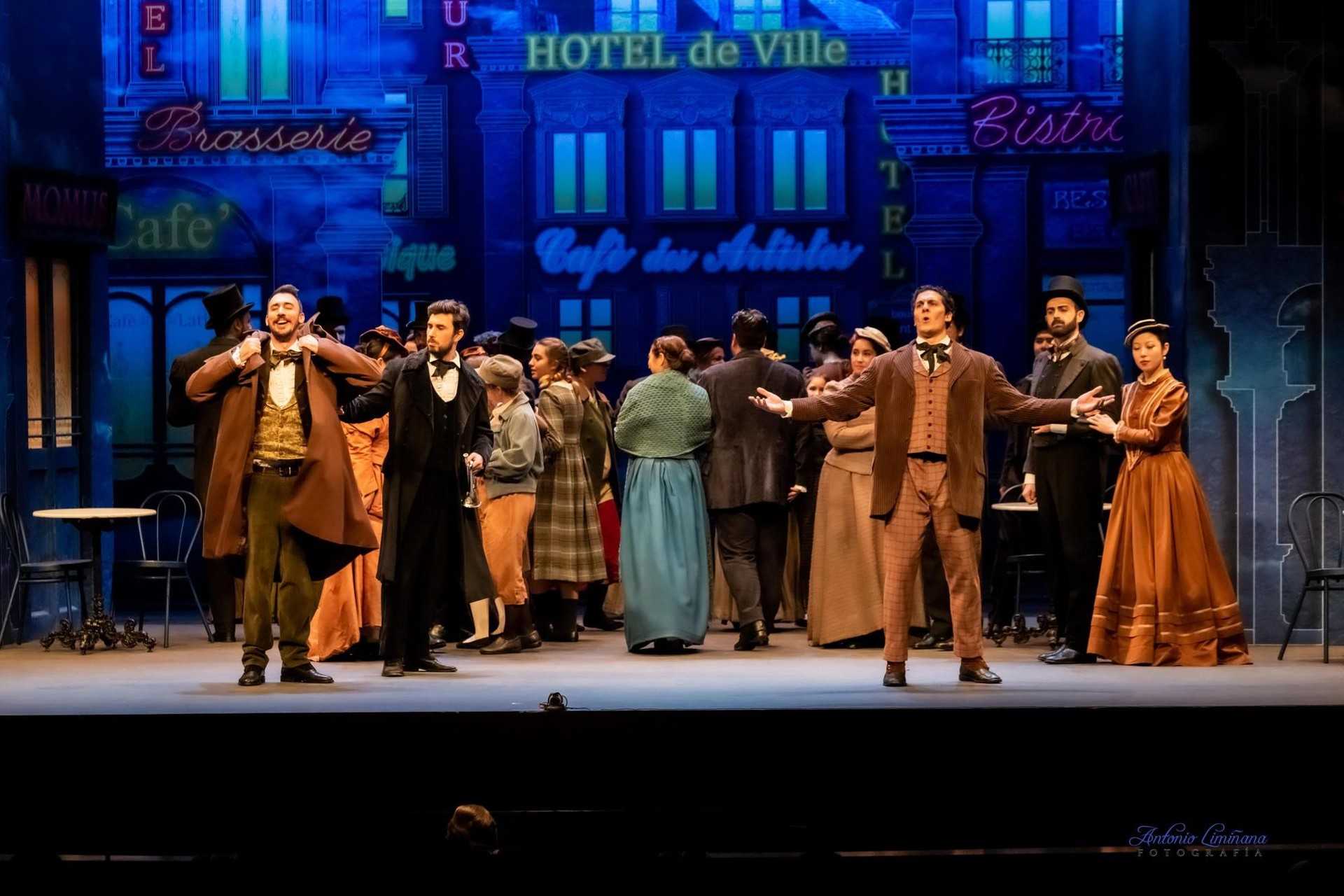 'La Boheme' opera martxoan, Arrasaten