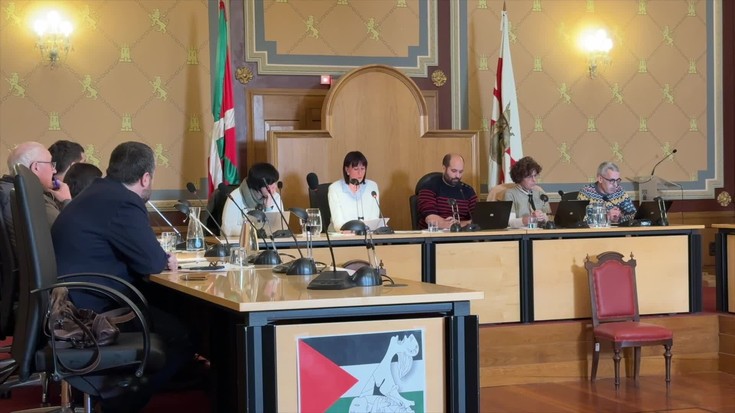 Albisteak: Bergarako udalbatzak 33 milioi euroko aurrekontua onartu du 2026rako