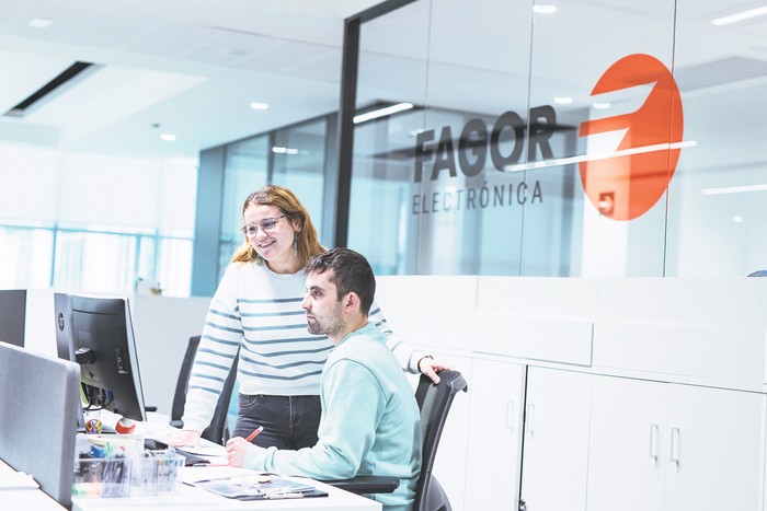 Arlo askotariko lan aukerak, kooperatiba talde bakarrean