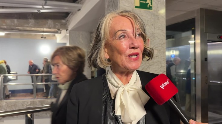 Harrera beroa egin diote herritarrek 'La traviata'-ri