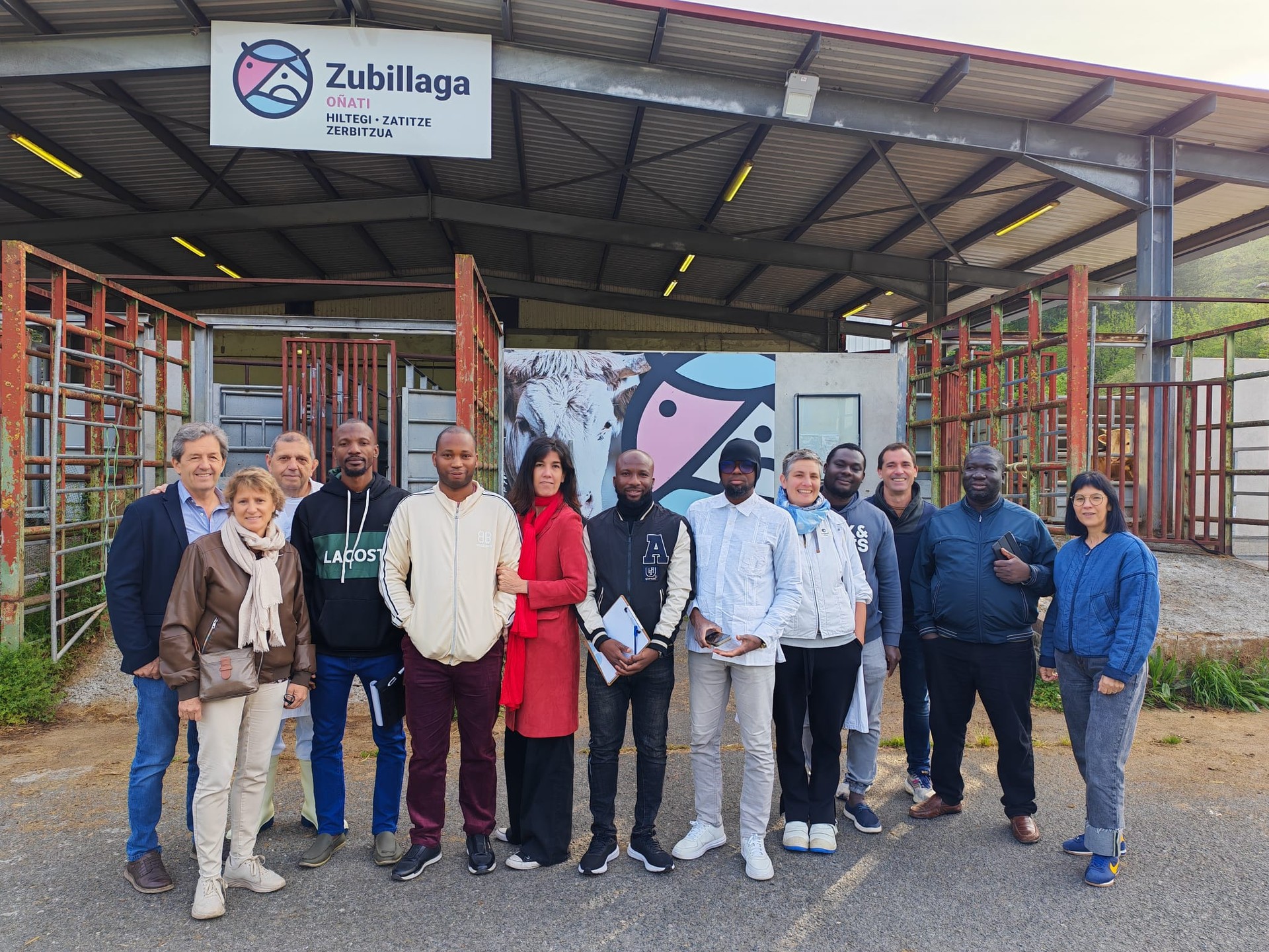Zubillagako hiltegira bisita, elikagaien seguratsuna indartzeko lankidetzan