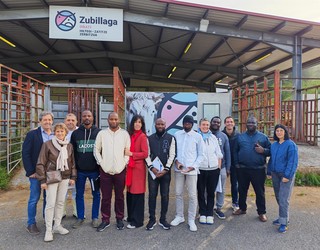 Zubillagako hiltegira bisita, elikagaien seguratsuna indartzeko lankidetzan