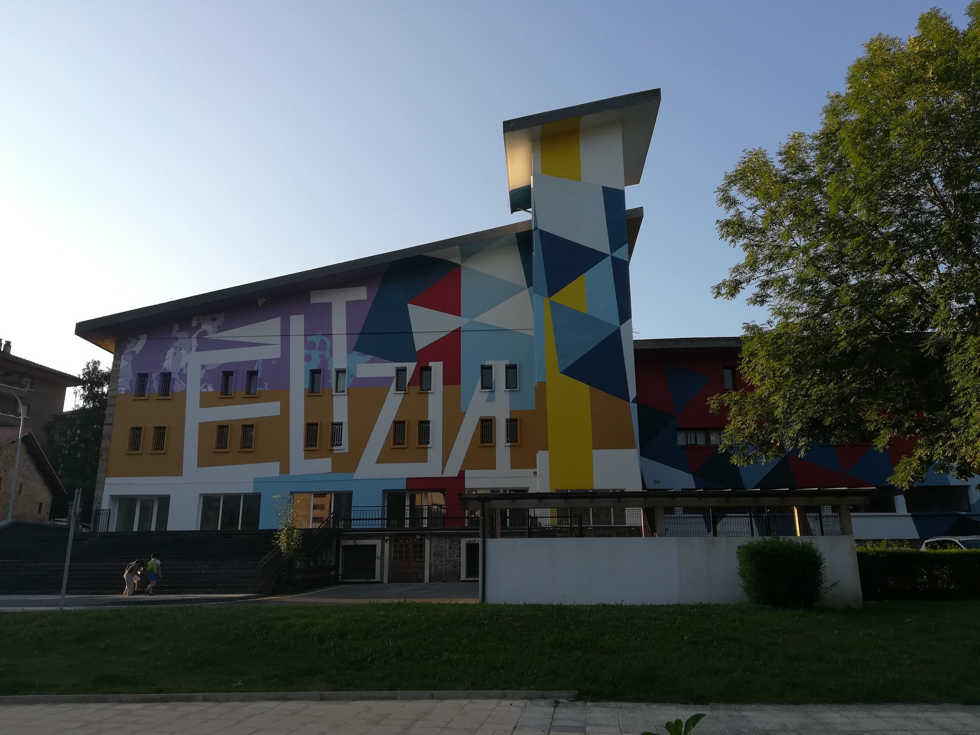 Eltziako tabernaren irekiera jaien osterako aurreikusten da