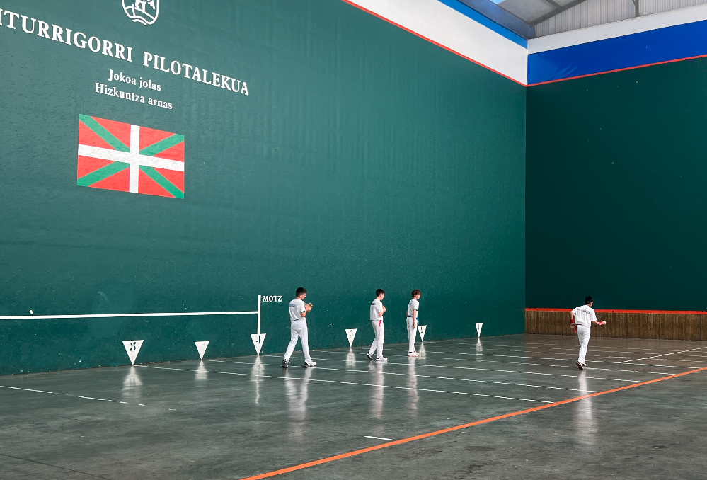 Lau eta erdiko mendebaldeko finalak jokatuko dira Iturrigorrin