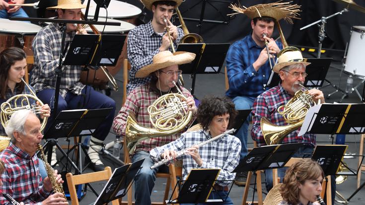 'Viva la ópera' saioa eskainiko du musika bandak domekan