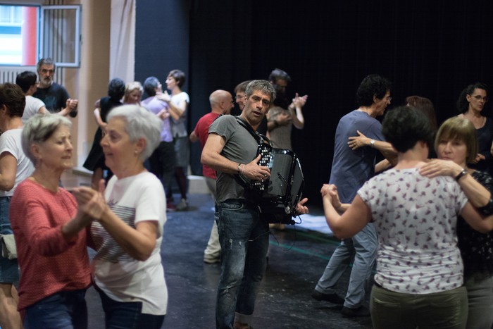 Jendea gustura Gerard Godon soinujole frantziarrarekin domekan egindako Herrixa Dantzan saioarekin - 19