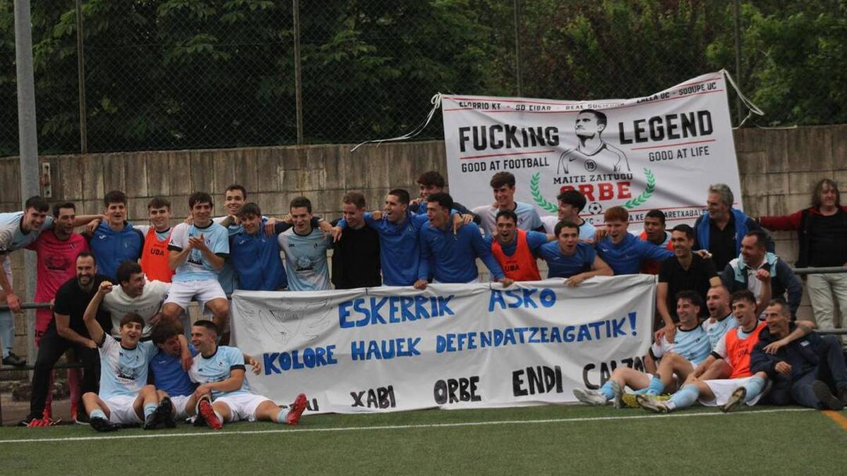 Hirugarren Mailako entrenatzaile Calzon eta hainbat jokalari agurtu dituzte UDAk eta zaleek