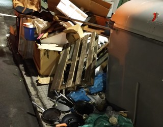 Traste zaharren zerbitzua "arduraz" erabiltzeko eskatu die Mankomunitateak herritarrei