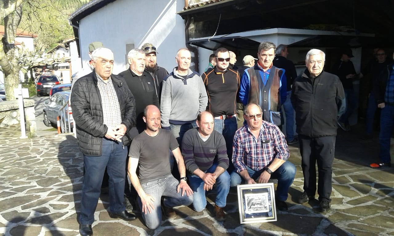 Oñatiarrak irabazle herri arteko plater-tiro txapelketan
