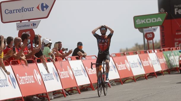 Carusoren garaipen handia, Mas eta Roglic buruz buru