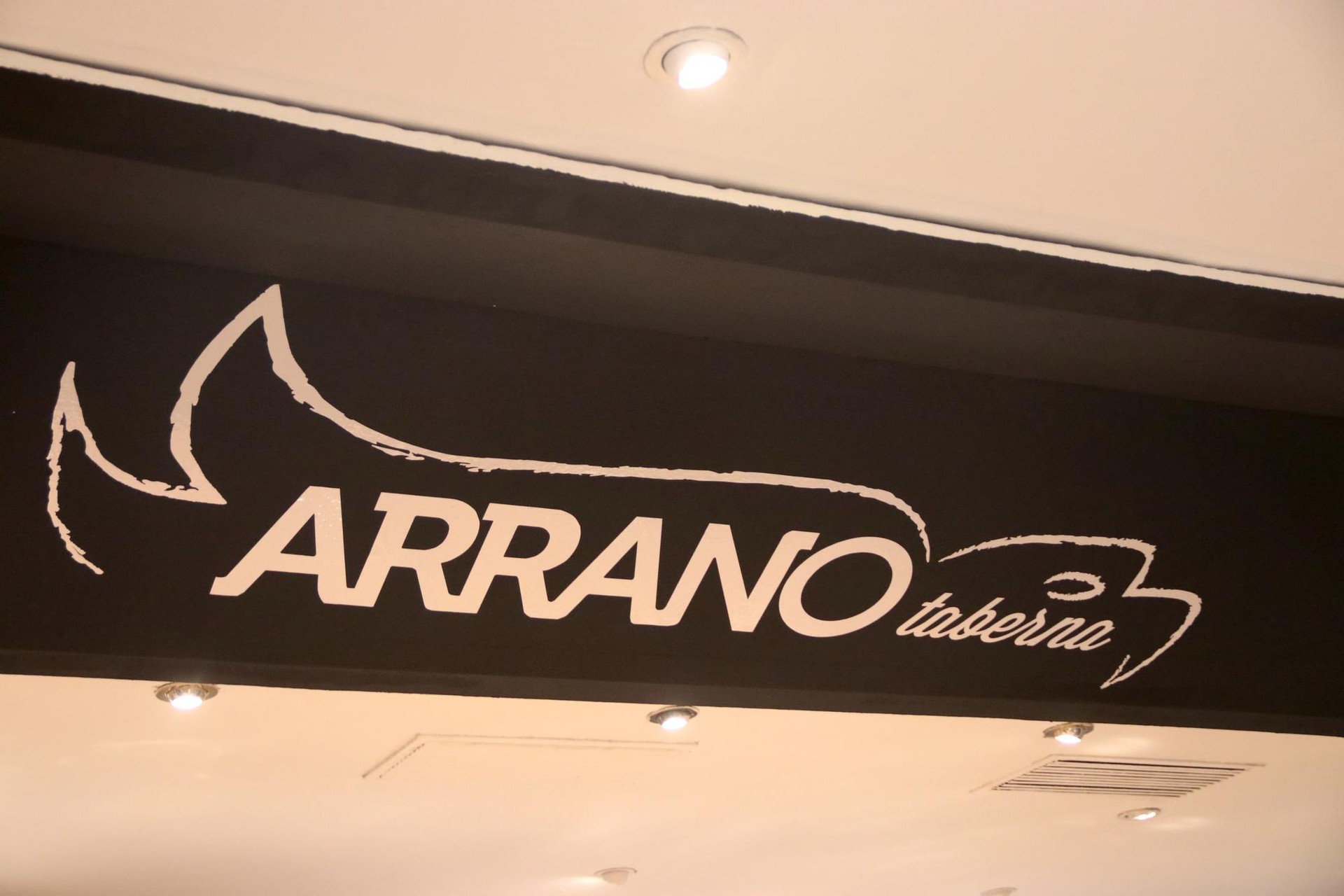 Bergarako Arrano tabernan lapurrak sartu dira, "beste behin"
