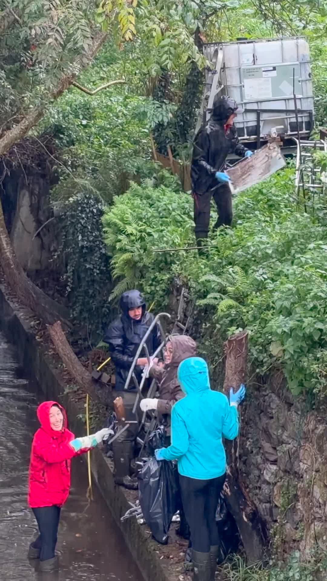 Erreka garbiketa emankorra
