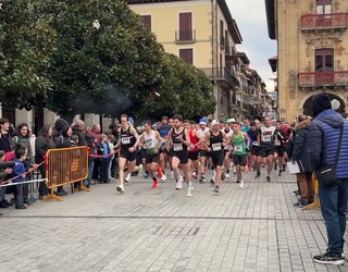 Oñatiarrak nagusi '25 ixa 26' San Silbestre lasterketan