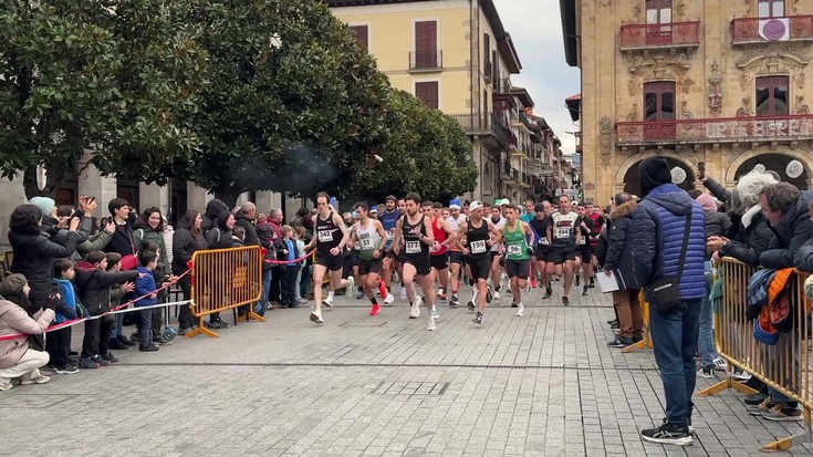 Oñatiarrak nagusi '25 ixa 26' San Silbestre lasterketan