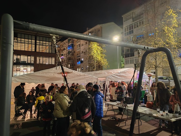 Gabonei ongietorria egingo diete gaur Intxaurtxueta auzoko bizilagunek