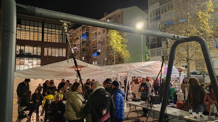 Gabonei ongietorria egingo diete gaur Intxaurtxueta auzoko bizilagunek