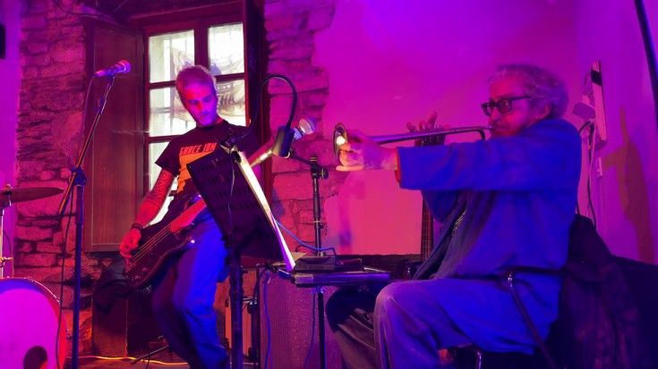 Gailu taldeak bere doinu bereziekin bete du kartzela zaharra