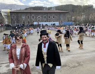 Oñatiko Aratuste txikiak eta 'Potx eta Lotx Inauterietan' ikuskizuna, jaiekin hasteko